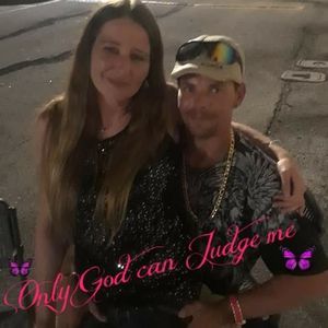 Meet your Posher, Alicia